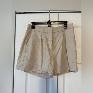 55% linen 45% viscose Old Navy Shorts worn once